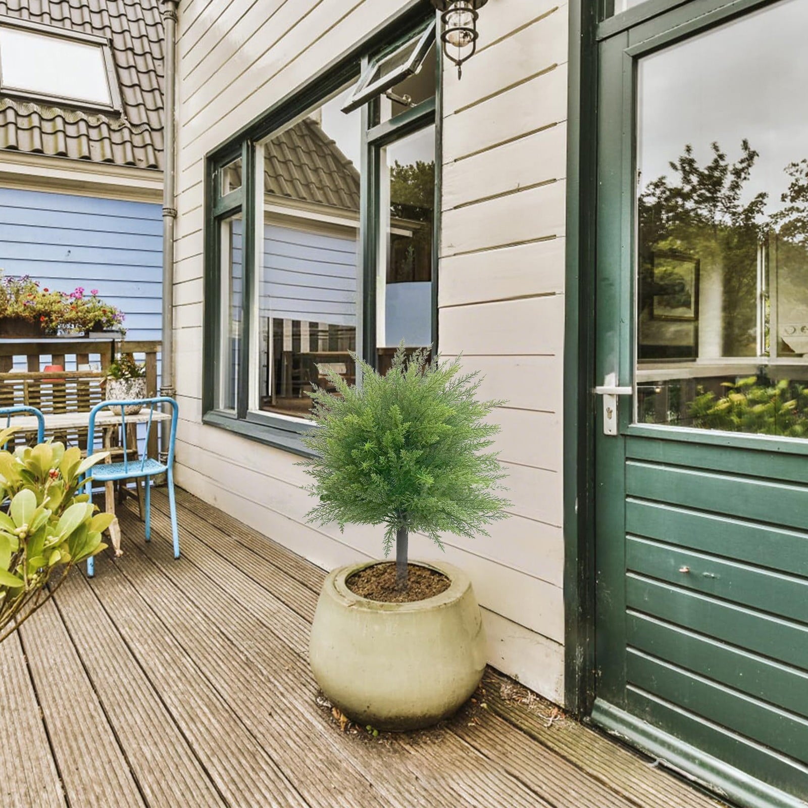 YOTQUSK Set of 2 Artificial Boxwood Topiary Ball with Spikes for Outdoor, UV Resistant Faux Greenery Shrubs, Realistic Fake Bushes Plants for Garden, Yard, Front Porch, Patio Decor